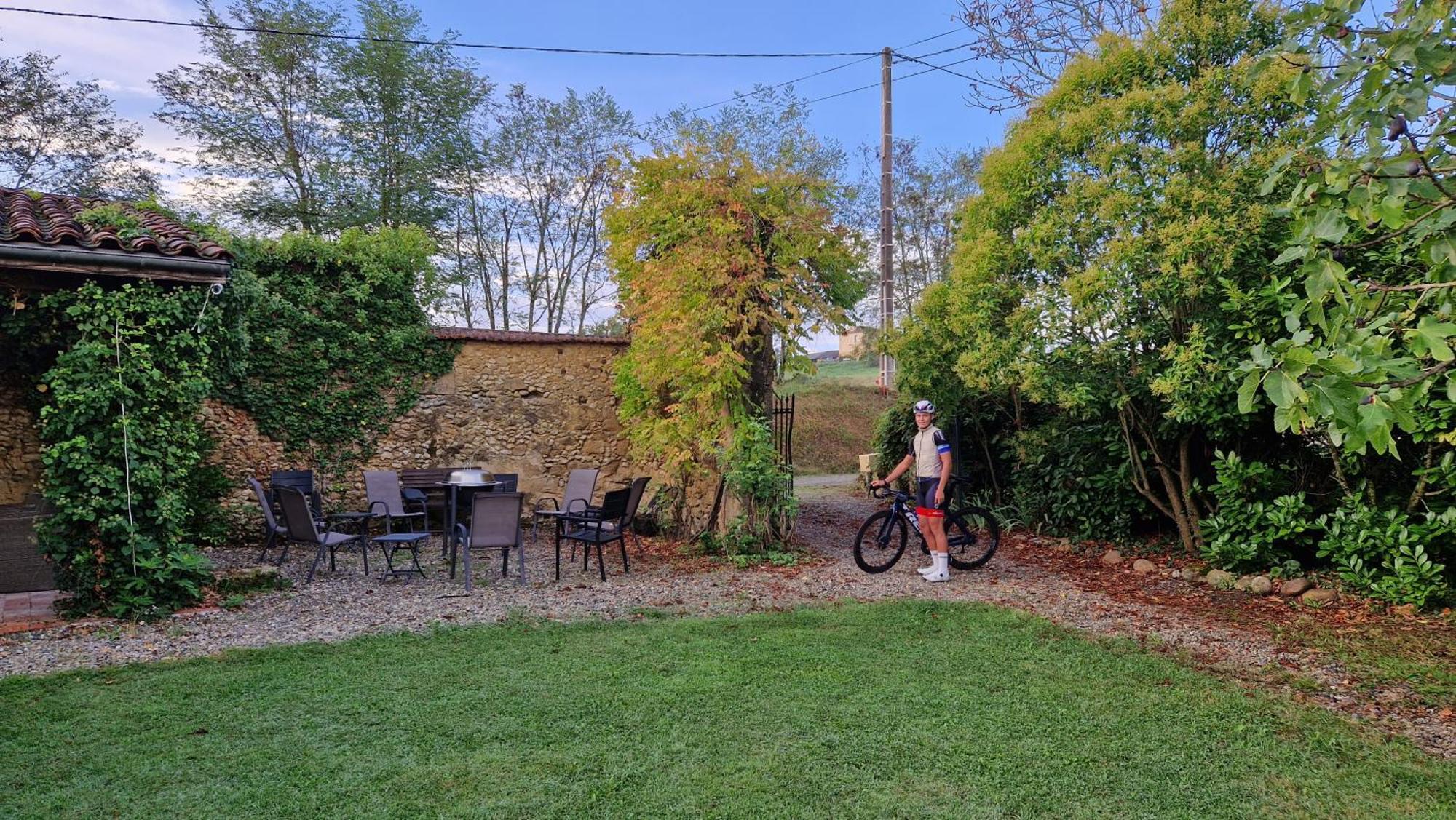 Apartamento Le Peyroutet Cazaux-Villecomtal Exterior foto
